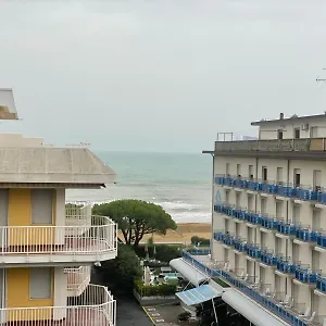Apartment Vela - Walterigato Solo Per Famiglie, Lido di Jesolo