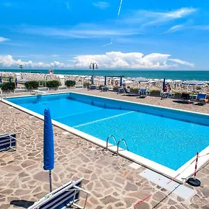  Apartment Sea View With Swimming Pool Italien