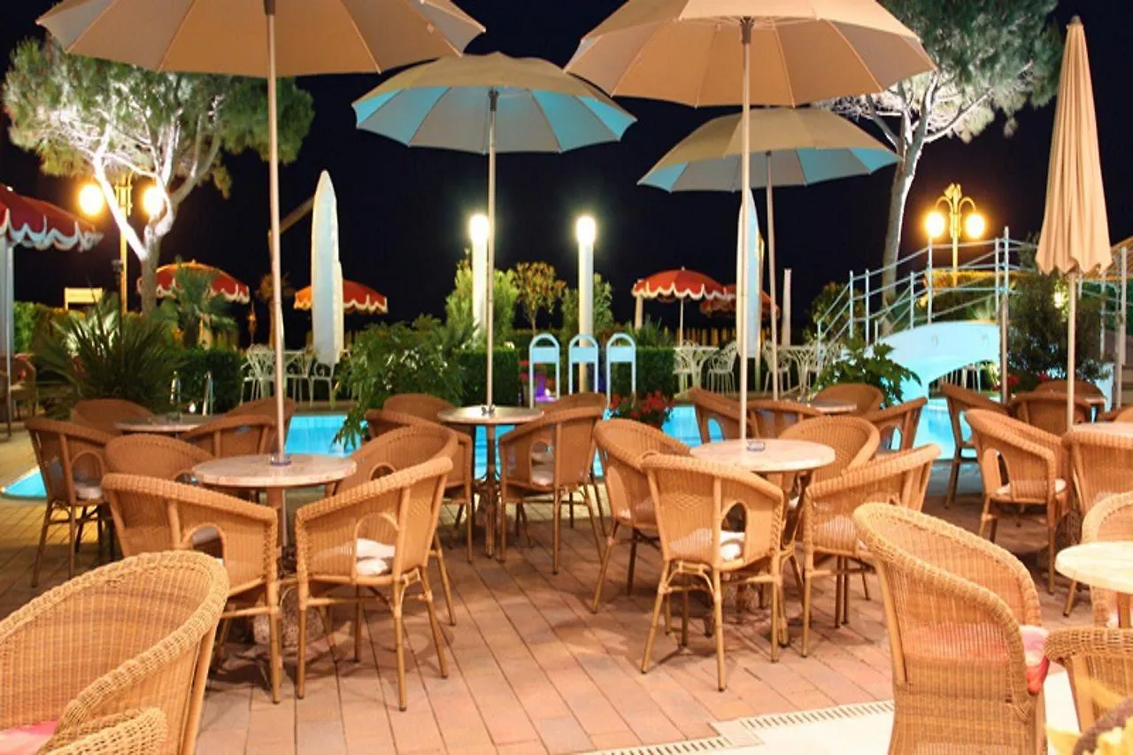 Ruhl Beach Hotel&Suites Lido di Jesolo 3*,
